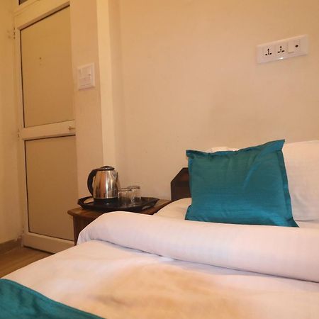 Triple One Hotel Tapovan Rishikesh,Near Laxman Jhula Екстер'єр фото