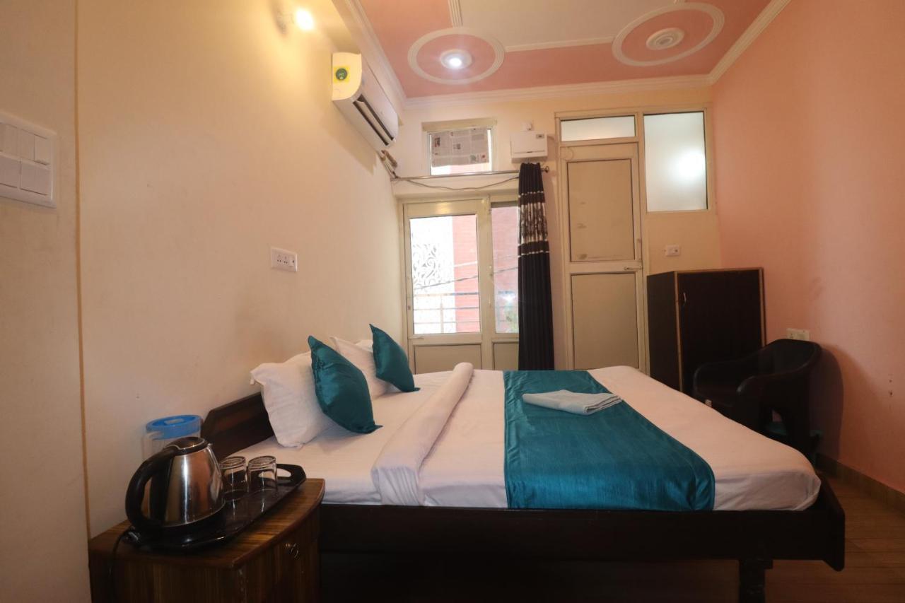 Triple One Hotel Tapovan Rishikesh,Near Laxman Jhula Екстер'єр фото