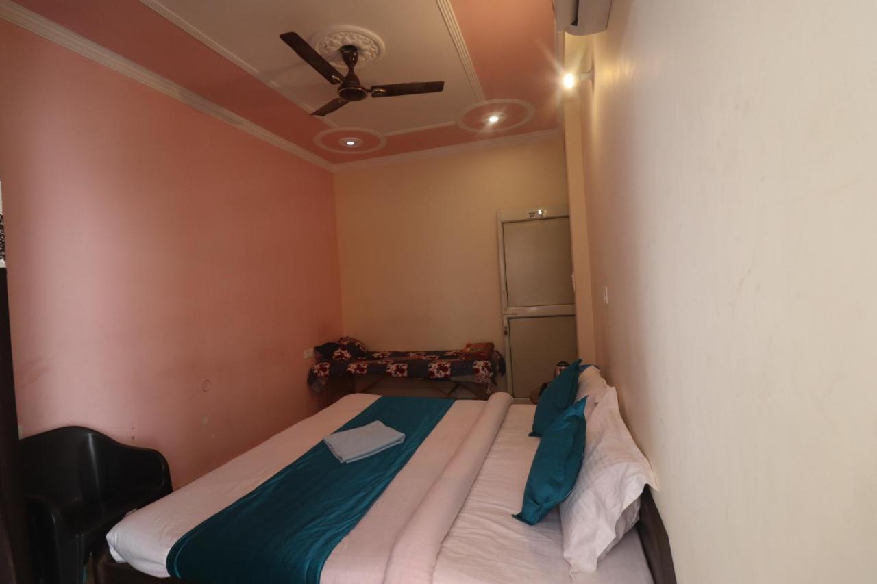 Triple One Hotel Tapovan Rishikesh,Near Laxman Jhula Екстер'єр фото
