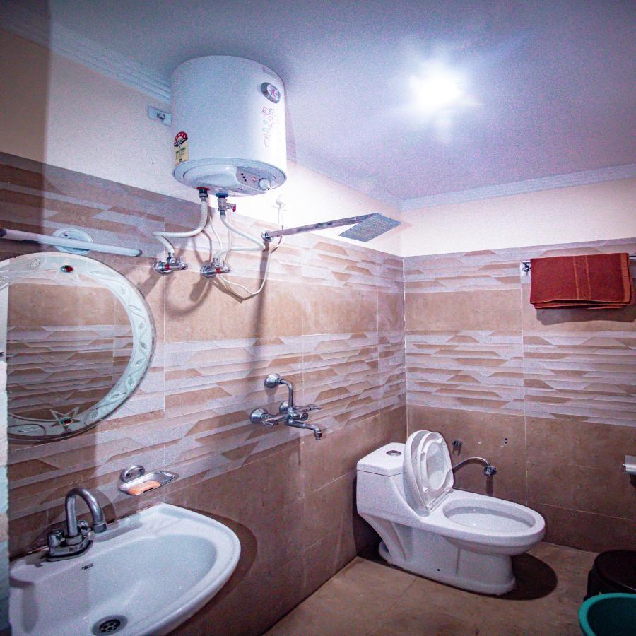 Triple One Hotel Tapovan Rishikesh,Near Laxman Jhula Екстер'єр фото