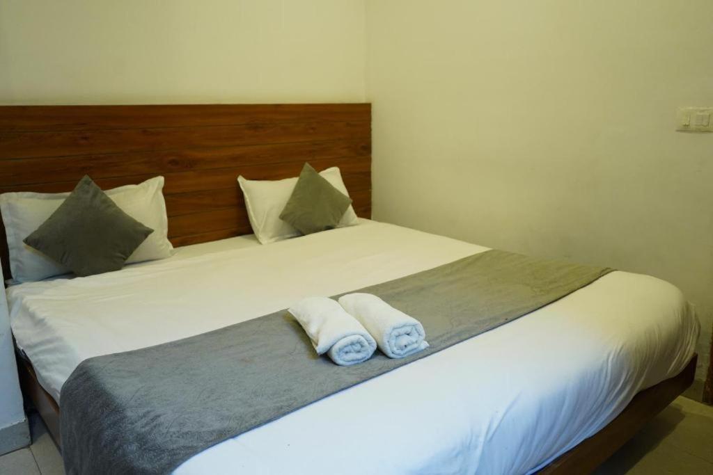 Triple One Hotel Tapovan Rishikesh,Near Laxman Jhula Екстер'єр фото