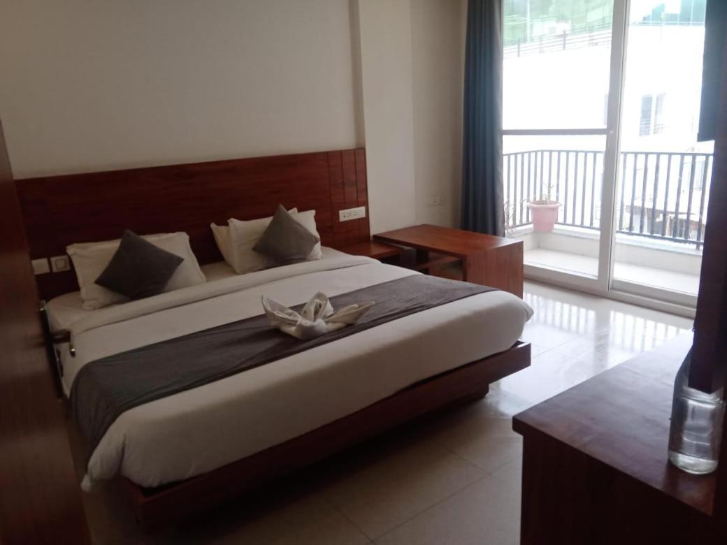 Triple One Hotel Tapovan Rishikesh,Near Laxman Jhula Екстер'єр фото