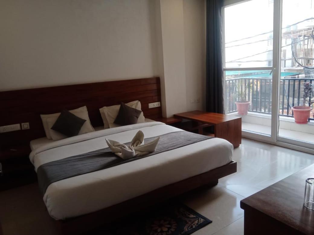 Triple One Hotel Tapovan Rishikesh,Near Laxman Jhula Екстер'єр фото